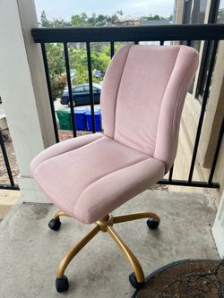 Pink velvet valor, princess office desk, student makeup chair