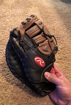 LH Rawlings Gold Glove left handed throw