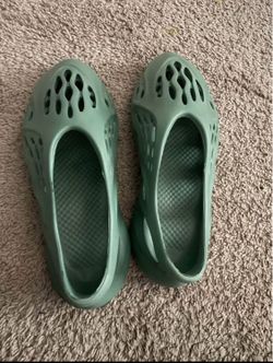 Woman’s Shoes