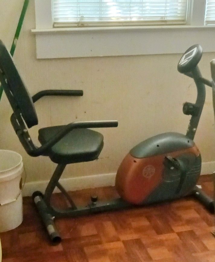 Marcy ME709 Recumbent Magnetic Exercise Bike Cycling Home Gym Equipment