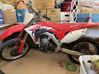 2017 CRF450R (incredibly Low Hours)