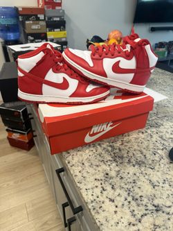Nike Dunk High “university Red”