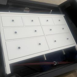 White IKEA 8-Drawer Dresser – Great Condition