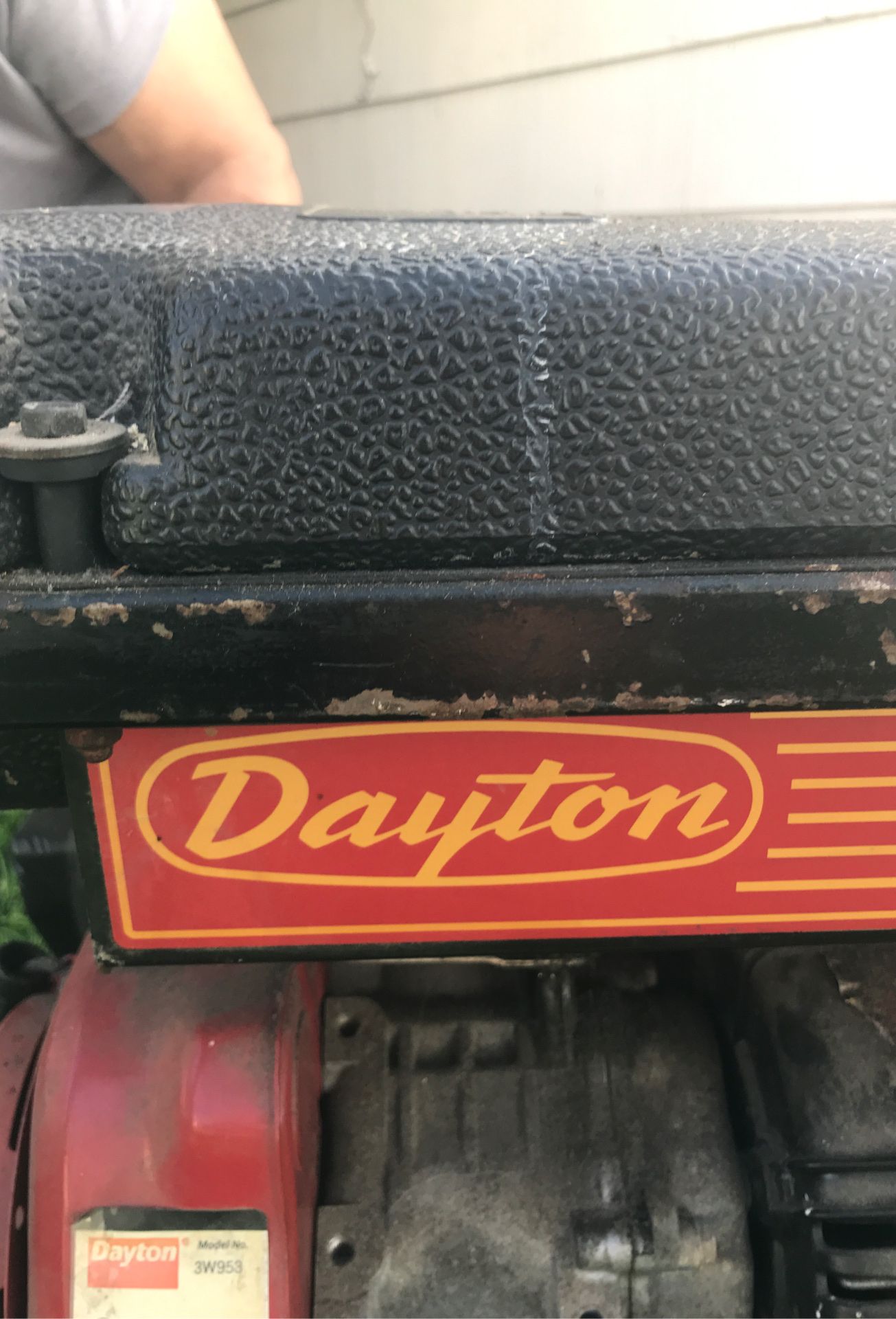 Dayton 3w953 generator