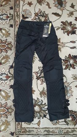 Motorcycle riding pants