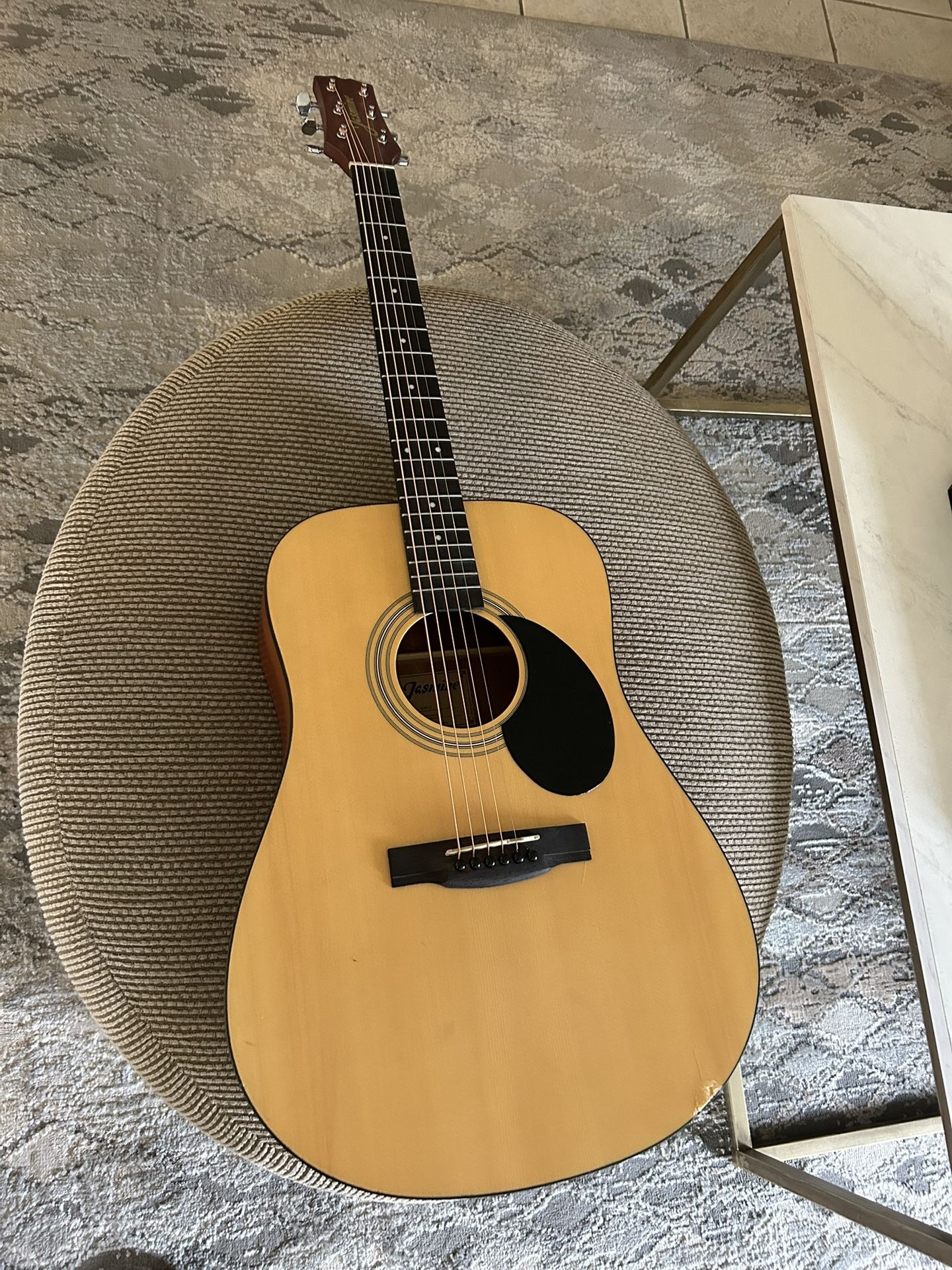 Jasmine Guitar