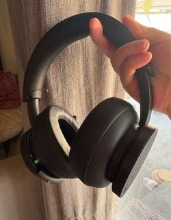 Black Xbox Wireless Headphones