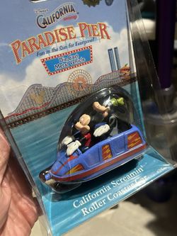 Disney California Adventure CA Screamin' Roller Coaster Die cast Vehicle 2001 Vintage !!!