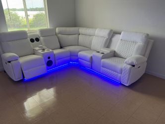 Reclining sectional