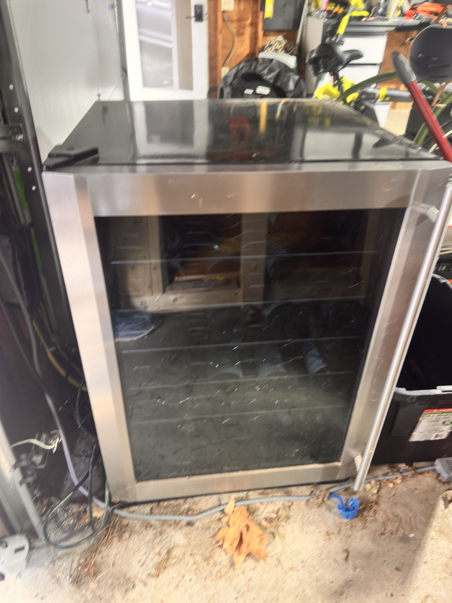 Magic Chef 50 bottle Under Counter Wine Fridge