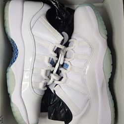 Jordan 11 Low Legend Blue