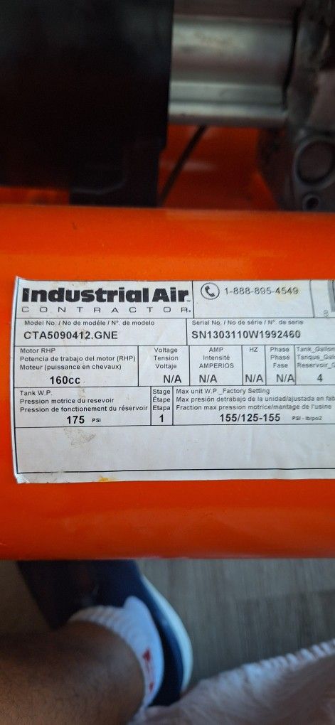  Air Compressors  Industrial 4gal Good
