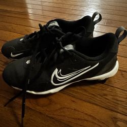 Nike Cleats- Size 6 