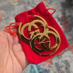 18K Gold Plated Hoop Earrings 
Diameter: 2"
