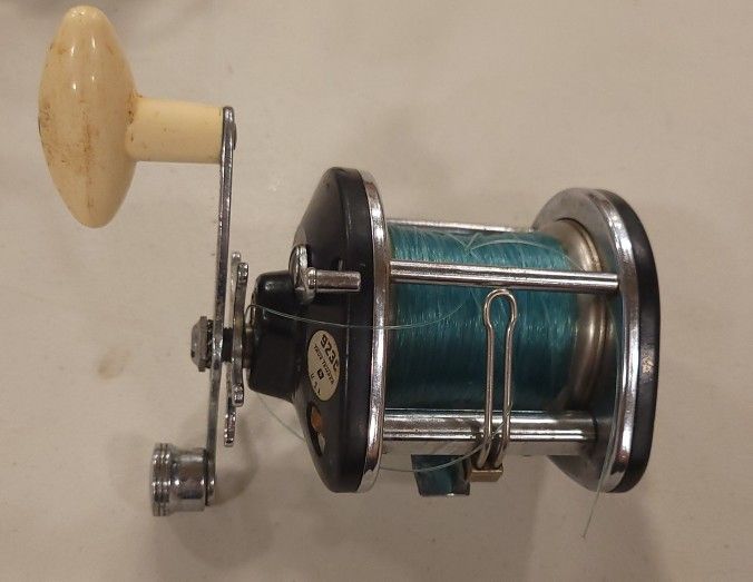 Vintage True Temper 923C Fishing Reel 