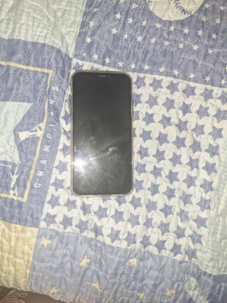Iphone x SHOOT ME OFFERS WANT IT GONE ASAP