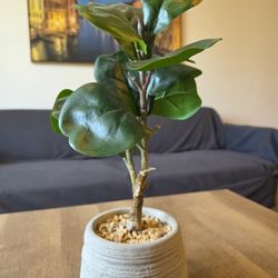 16" Faux Plant In pot