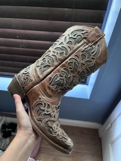 Unisex boots