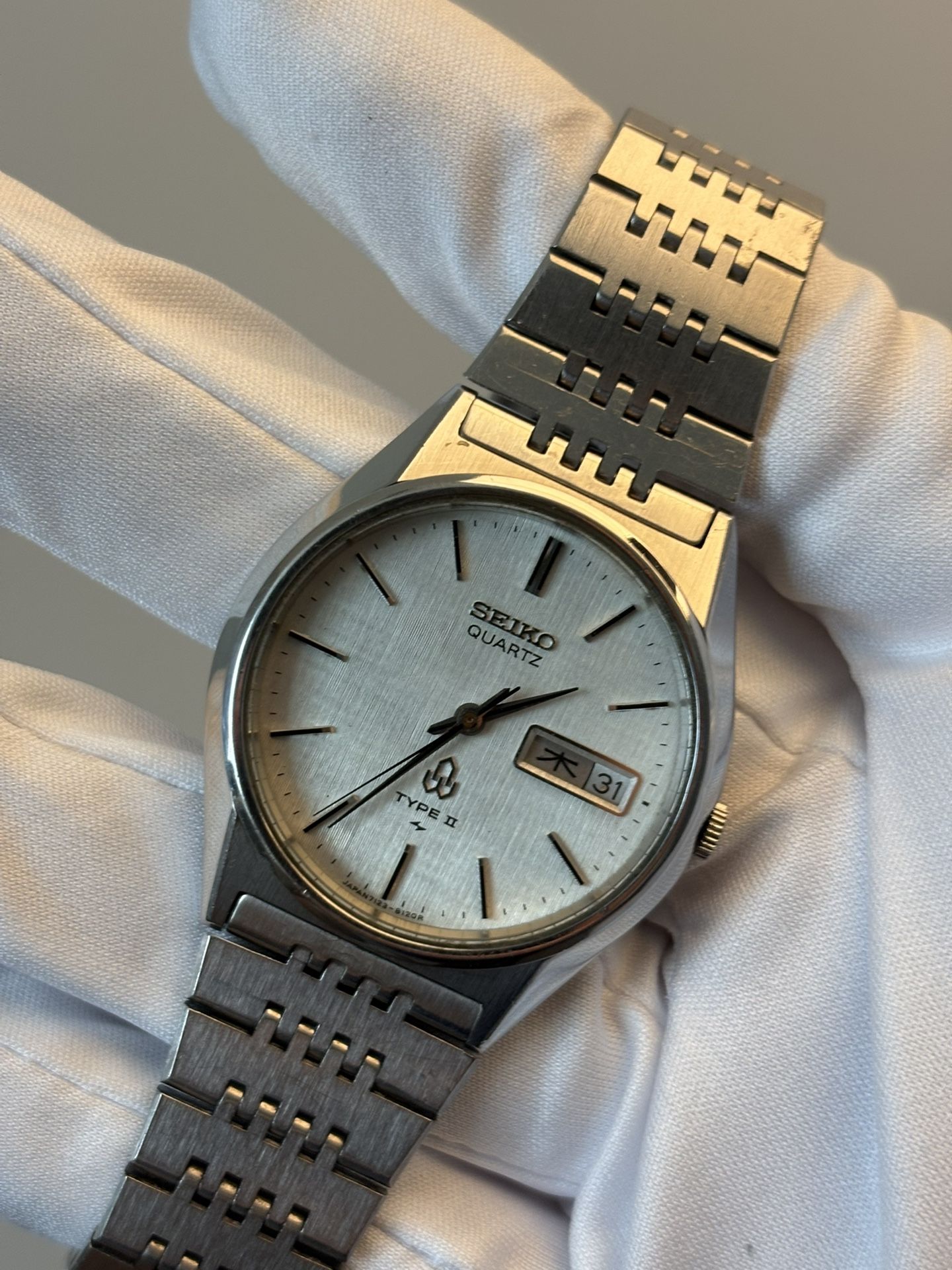 Seiko Quartz Type 2 Silver Linen Dial Watch