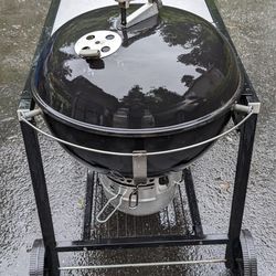 Weber Kettle Performer Top Of The Line Charcoal BBQ Grill