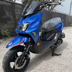 2026 Scooter 200cc EFI (Yamaha Clone) O miles. financing $50 down