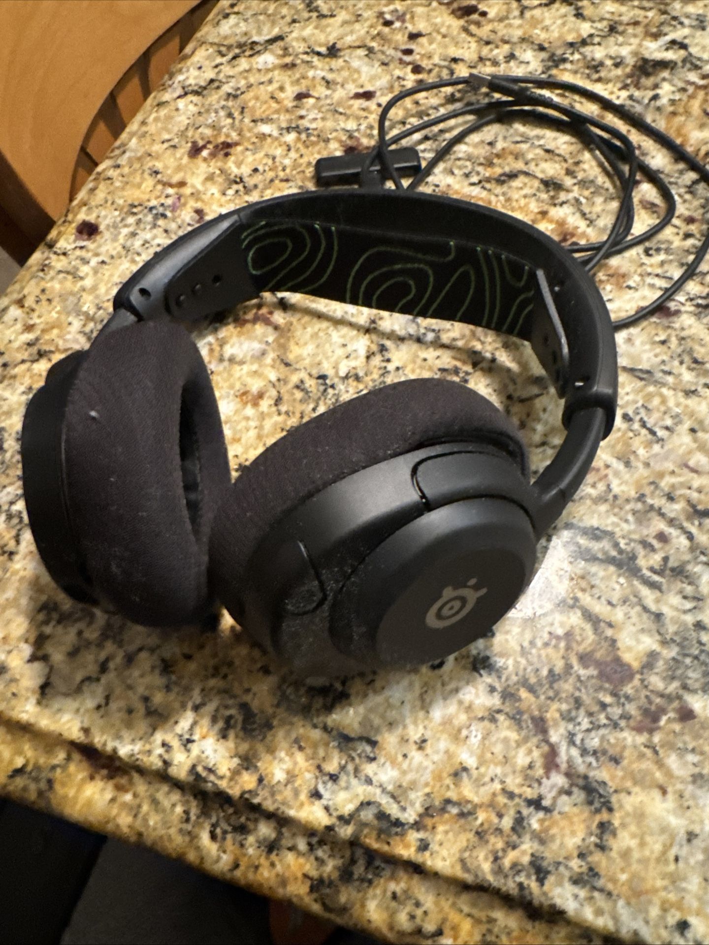 SteelSeries ARCTIS NOVA 4X Wireless Gaming Headset for Xbox PC Playstation