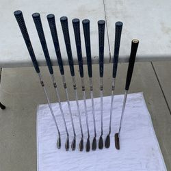 SIMONS TIGER SHARK LADIES GOLF CLUBS 