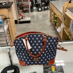 Dooney Bourke Purse