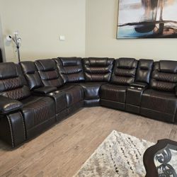 LAST CHANCE!!! Two Tone RECLINER SECTIONAL 