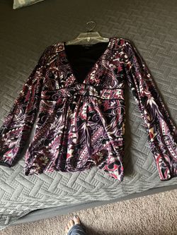 Women Blouse Medium 
