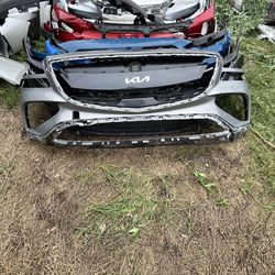 2025 SILVER GENESIS GV80 FRONT BUMPER  OEM YW28