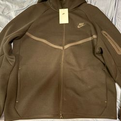 Large Black Nike Tech Hoodie 