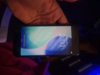 Unlocked iPhone SE 3 64GB
