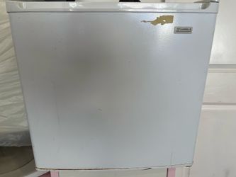 Compact Single Door Refrigerator