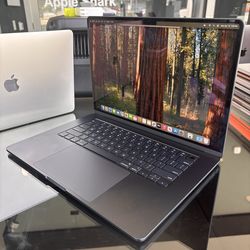 Apple 15” MacBook Air M4 Chip 16GB Ram 256SSD! 100%Battery! 90 day warranty!