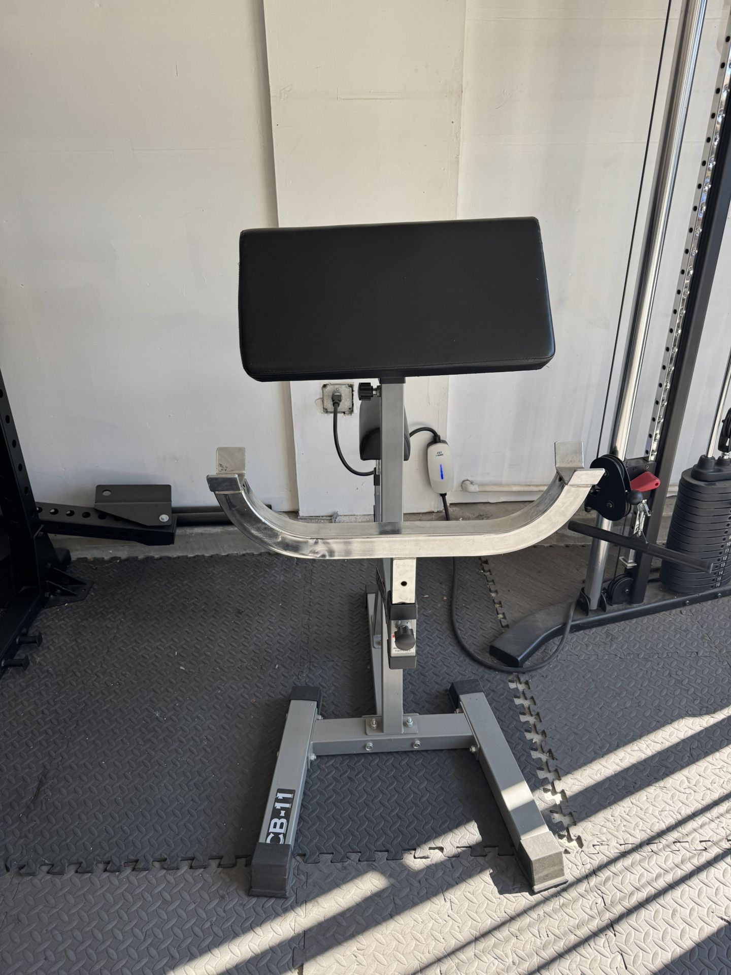 Titan Preacher Bench