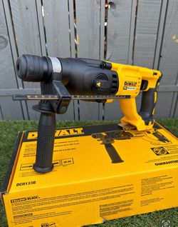 DEWALT 20V MAX Cordless Brushless 1 in. SDS Plus D-Handle Concrete and Masonry Rotary Hammer (Tool O