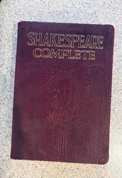 Book Shakespeare complete