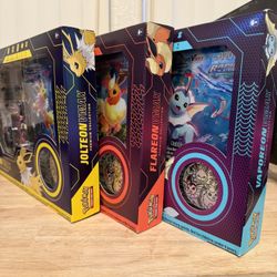 Pokemon Vmax Premium Collection - Vaporeon, Jolteon, Flareon.