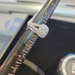 10k 9.4g White Gold And Diamong Engagement Set