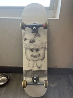 Custom complete skateboard