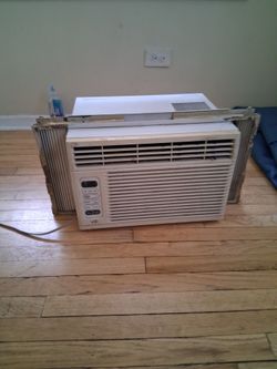 Window Air Conditioner Unit 6000 BTU