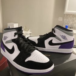 Air Jordan 1 MID SE Court Purple White Black Size 11/14