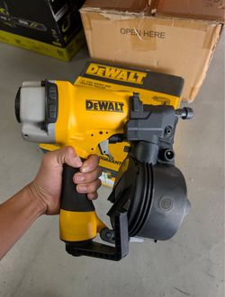 DEWALT Pneumatic 15-Degree Coil Corded Siding Nailer