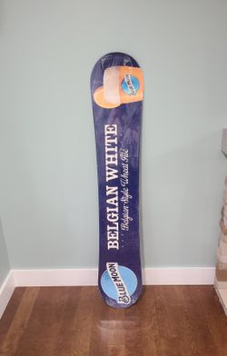 NEW Blue Moon Snowboard