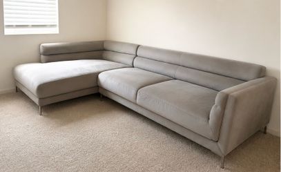 Large Gray Sectional Sofa w/ Chaise