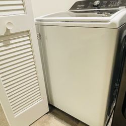 Top Load Whirlpool Washer with 2-in-1 Removable Agitator - Like New