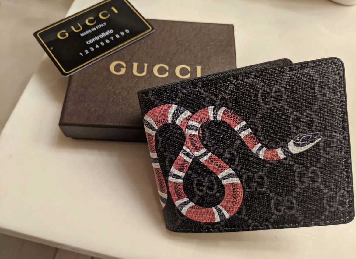 Authentic Snake Print Gucci Wallet Sale in Worth, - OfferUp