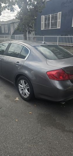 2012 Infiniti G37