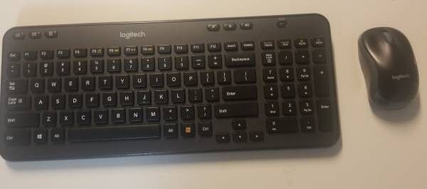 Logitech 12 Programmable Keys MK360 Wireless Keyboard Mouse Combo